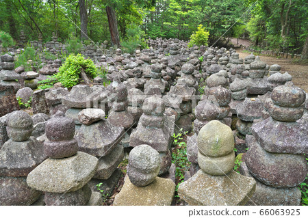 [Ishitoji Temple] Ishitou Town, Higashiomi City, Shiga Prefecture 66063925