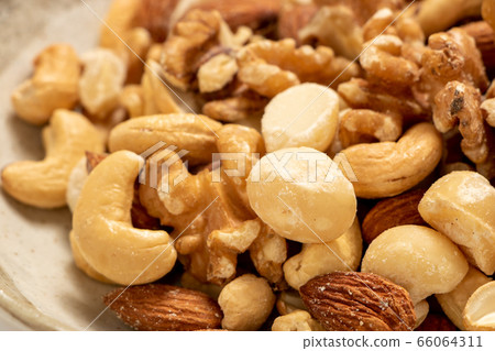 Mixed nuts (almonds, cashews, macadamia nuts, walnuts). 66064311