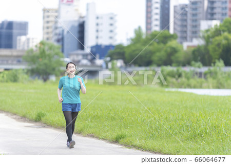 慢跑步行婦女健康運動 慢跑步行婦女健康運動 66064677
