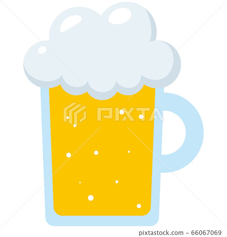 啤酒進入一個杯子 66067069