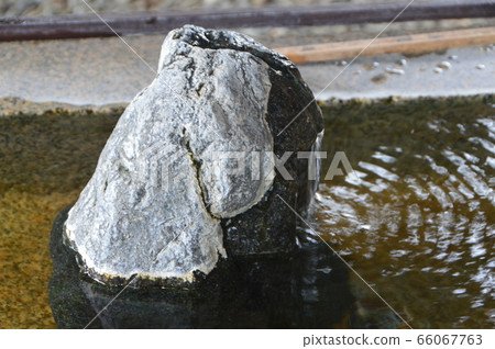 Temizuya (Nakameguro Hachiman Shrine / 3-10-5 Nakameguro, Meguro-ku, Tokyo) 66067763