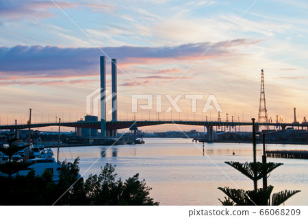 MELBOURNE, AUSTRALIA - JULY 26, 2018 Bolte bridge MELBOURNE, AUSTRALIA - JULY 26, 2018 Bolte bridge 66068209