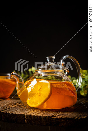 Hot citrus tea 66074344