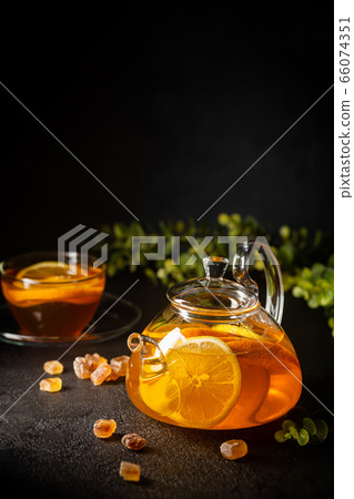 Hot citrus tea 66074351