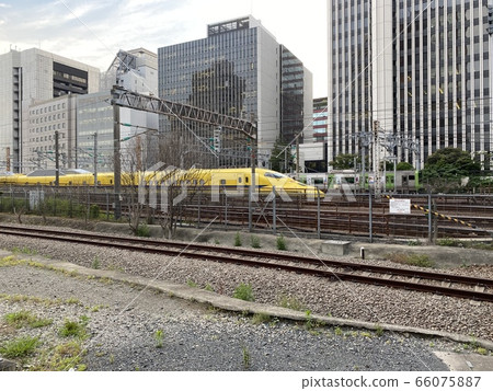 Doctor yellow Doctor yellow 66075887