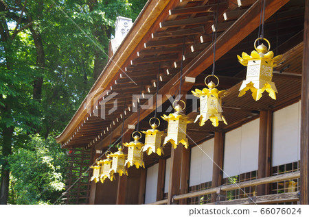 Suspended lantern Suspended lantern 66076024