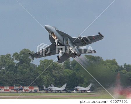 US Navy F/A-18F Super Hornet missile US Navy F/A-18F Super Hornet missile 66077301
