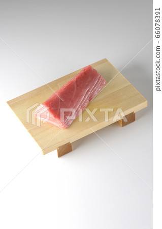 tuna 66078391