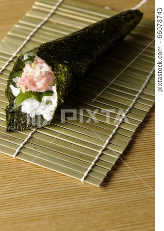 Negrug滾動 66078743