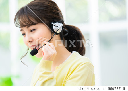 Telework Correspondence education Young woman operating a personal computer Girl Lifestyle Woman portrait 66078746