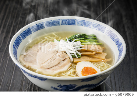Salt ramen 66079009