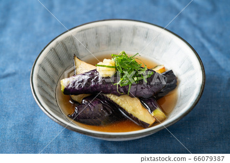 Fried soaking of eggplant 66079387