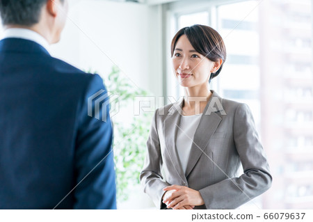 事業女性 商務女性 商界女性 66079637
