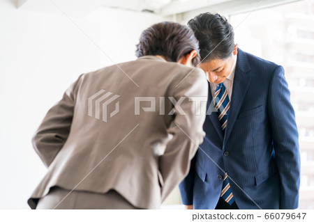 bow, business man, greeting 66079647