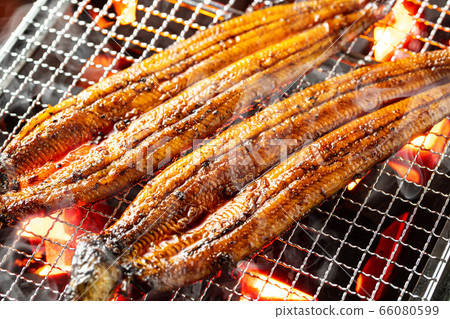 Bake the eel 66080599