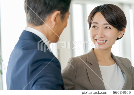商務人士 事業女性 商務女性 66084969