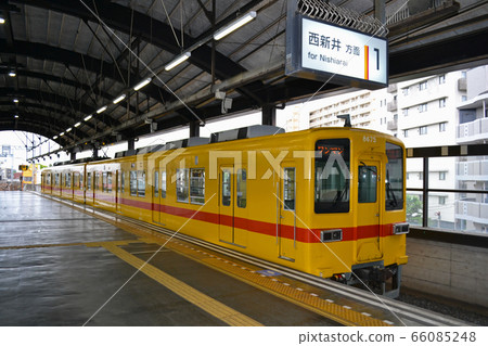 Tobu Railway Daishi Line Series 8000 Yellow Daishimae Station Platform Tobu Railway Daishi Line Series 8000 Yellow Daishimae Station Platform 66085248