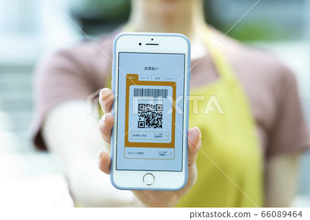 Smartphone payment (App screen is a dummy created for Pixela) 66089464