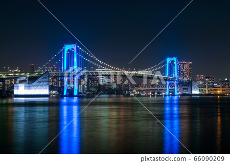 彩虹橋的夜景從富士見橋亮起 66090209