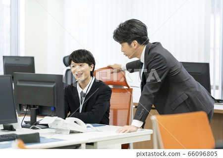 Business scene: boss and subordinate image 66096805
