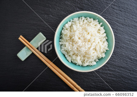 Boiled rice in bowl Boiled rice in bowl 66098352
