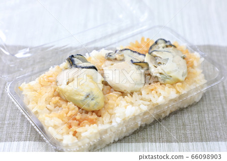 Delicious oyster rice takeout Delicious oyster rice takeout 66098903