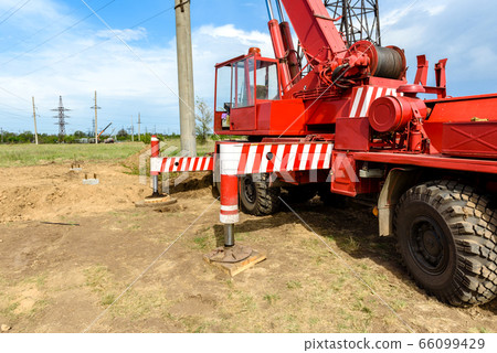 Installation of column for high-voltage Installation of column for high-voltage 66099429
