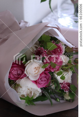 玫瑰花束 66100006