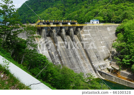 霍羅曼河第三發電廠大壩 66100328