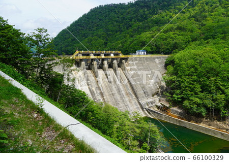 霍羅曼河第三發電廠大壩 霍羅曼河第三發電廠大壩 66100329