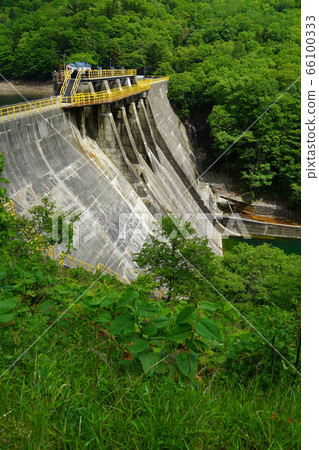 霍羅曼河第三發電廠大壩 66100333