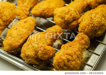 Southern crispy battered fried chicken wings, Southern crispy battered fried chicken wings, 66102683