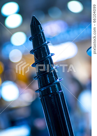 A heavy professional drill bit for concrete A heavy professional drill bit for concrete 66104099
