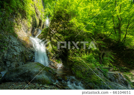 Ryuka Falls 66104651