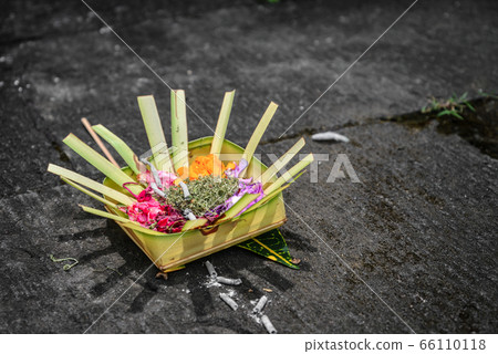 Traditional balinese offerings to gods in Bali Traditional balinese offerings to gods in Bali 66110118