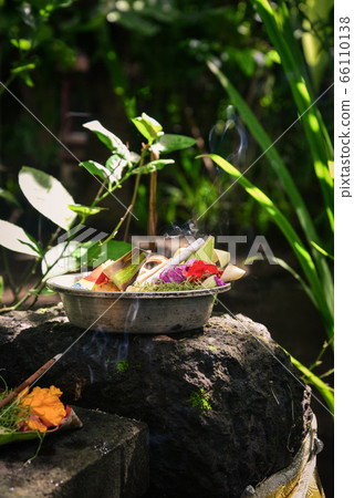 Traditional balinese offerings to gods in Bali Traditional balinese offerings to gods in Bali 66110138