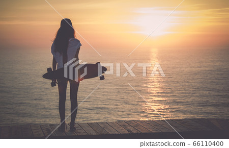 Skater Girl 66110400