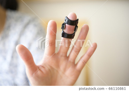 槌變形的處理（彈簧式固定支架） 66110861