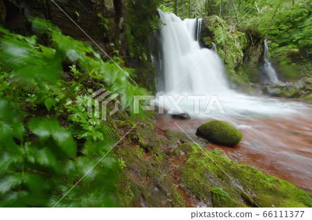 Akaiwa Waterfall (Hokkaido, Saikoubu Village) Akaiwa Waterfall (Hokkaido, Saikoubu Village) 66111377