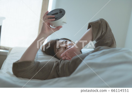 我睡過頭了一個女人 66114551