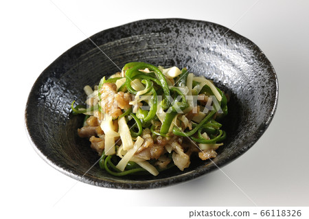A simple chinja olose using a lot of seasonal bamboo shoots and peppers taken on a white background 66118326