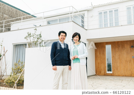 My home middle couple real estate My home middle couple real estate 66120122