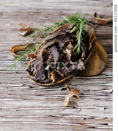 jerked meat, cow, deer, wild beast or biltong in 66121066