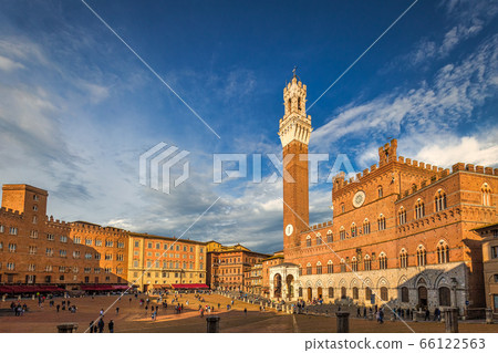 The Piazza del Campo with The Torre del Mangia The Piazza del Campo with The Torre del Mangia 66122563