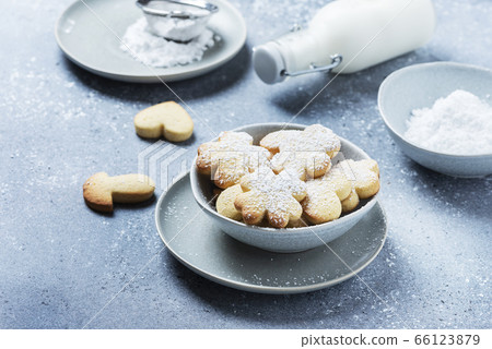 Homemade cookie with powdered sugar Homemade cookie with powdered sugar 66123879