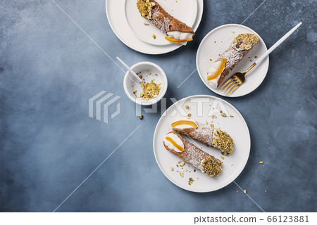 Traditional italian dessert cannoli siciliani 66123881