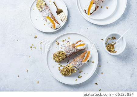 Traditional italian dessert cannoli siciliani 66123884