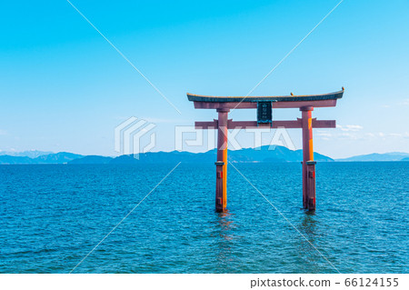 滋賀縣白石神社的大鳥居 滋賀縣白石神社的大鳥居 66124155