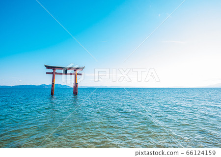 滋賀縣白石神社的大鳥居 滋賀縣白石神社的大鳥居 66124159