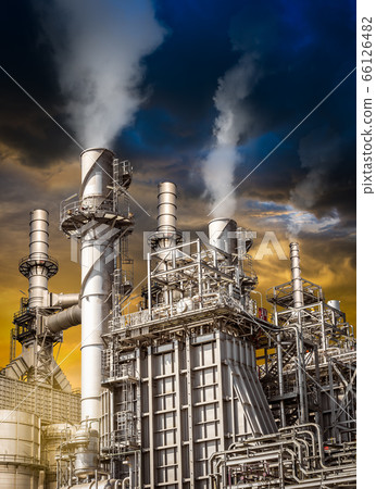 Pollution from oil refinery 66126482